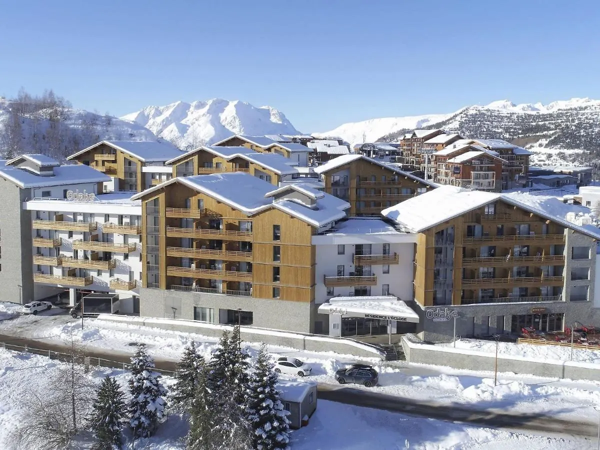 Cosy Apartment With Spa Near The Slopes In Alpe D\'Huez location